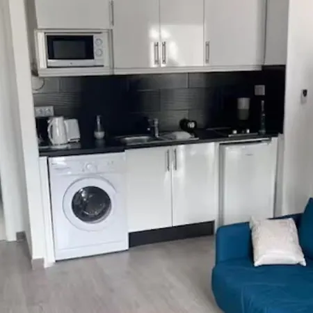 Beautiful Ground Floor 1-bed With 4 Pools Apartment *